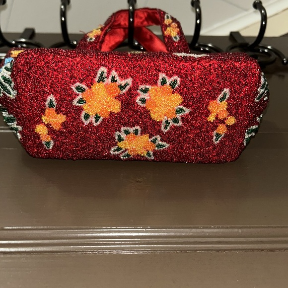 Swee Lo New York beaded handbag 👜 - Picture 3 of 4